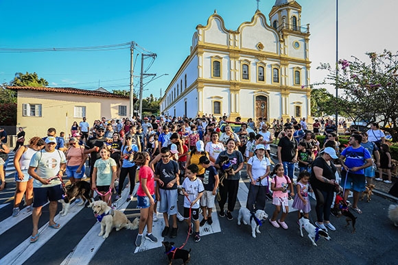 Nova edição da Cãominhada proporciona alegria e agita Centro Histórico de Parnaíba