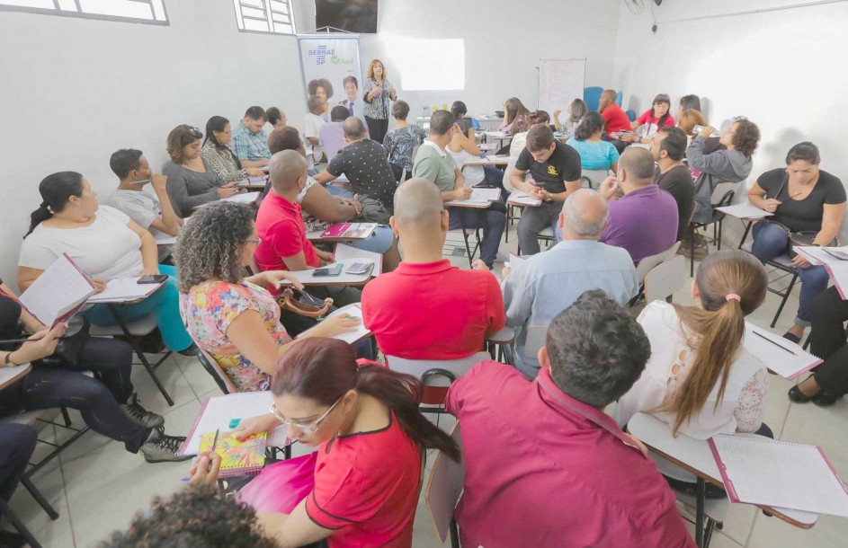 Prefeitura e SEBRAE capacitam empreendedores da cidade
