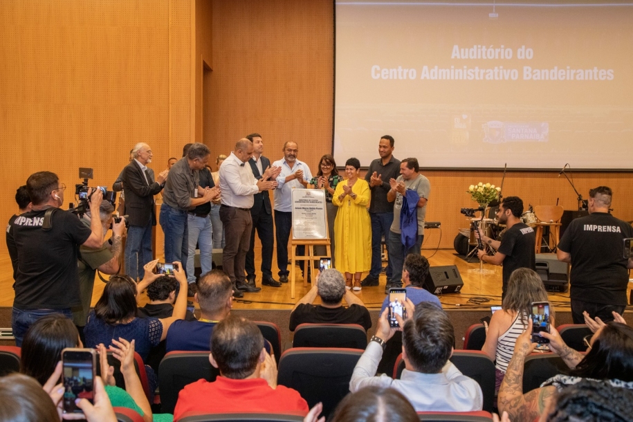 Marcos Tonho inaugura o moderno auditório do Centro Administrativo 