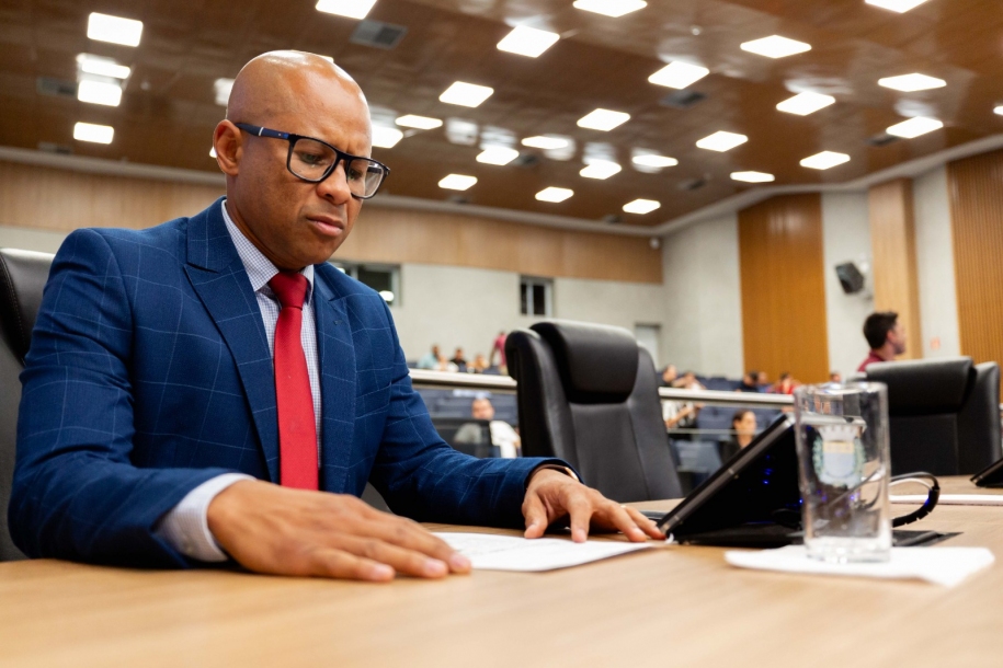 Terminais de ônibus de Barueri agora deverão contar com cadeiras de rodas