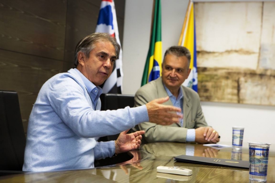 Barueri faz parceria com CRECI para avaliar patrimônio imobiliário