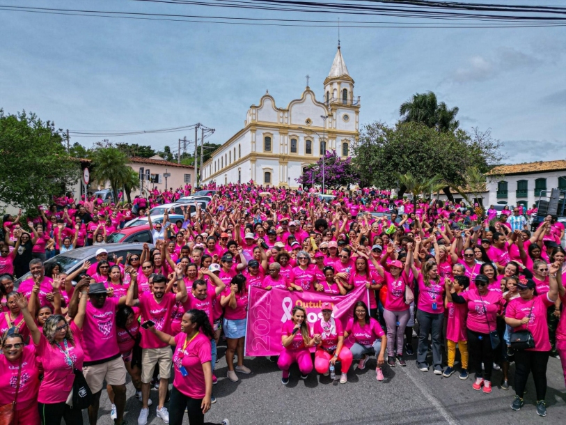 Selma Cezar lidera a Caminhada Outubro Rosa no Centro Histórico de Parnaíba 