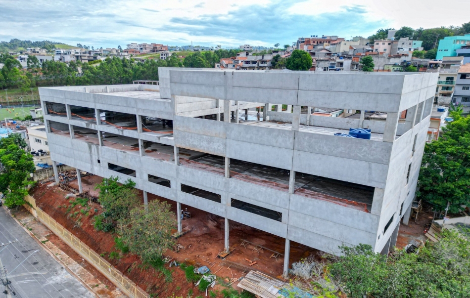 Construção do Colégio Sete Anões está 50% concluída 
