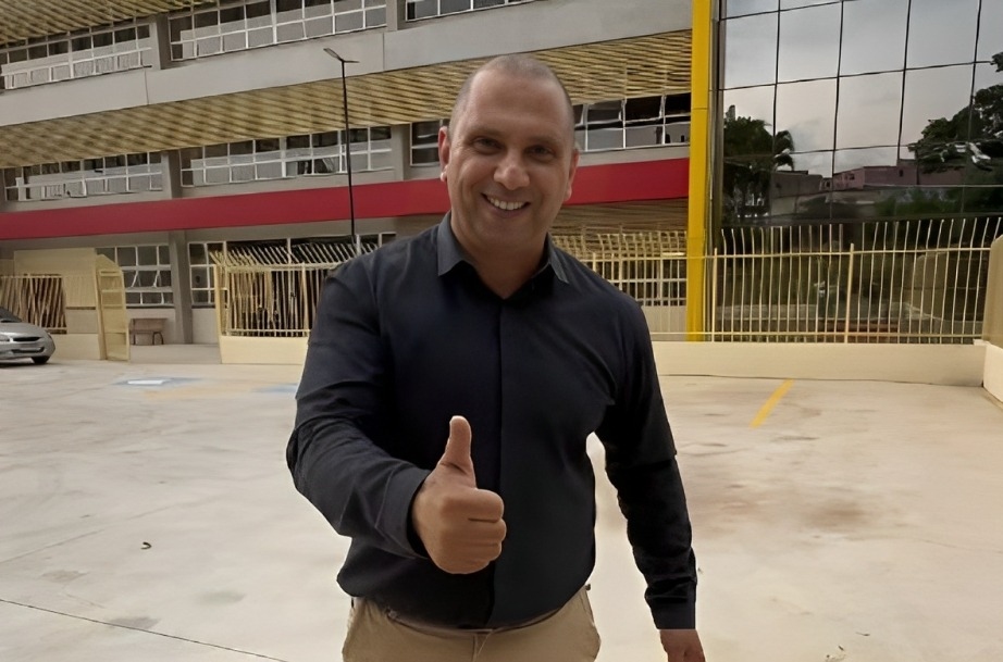 Marcos Tonho vistoria obras do novo Colégio Carlos Alberto no bairro 120