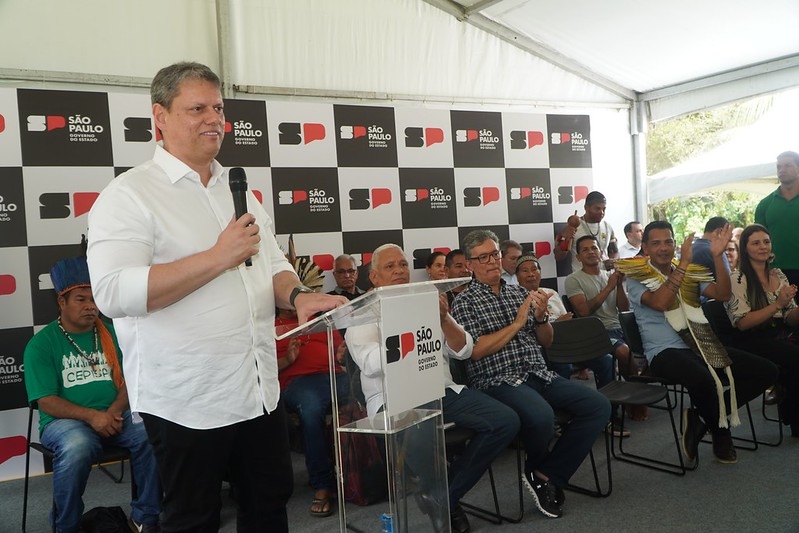 Tarcísio dá posse a coordenador de Políticas para Povos Indígenas de SP