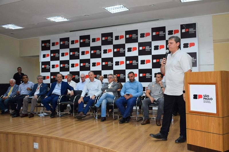 Governador Tarcísio libera investimento de mais de R$ 50 milhões no Hospital das Clínicas