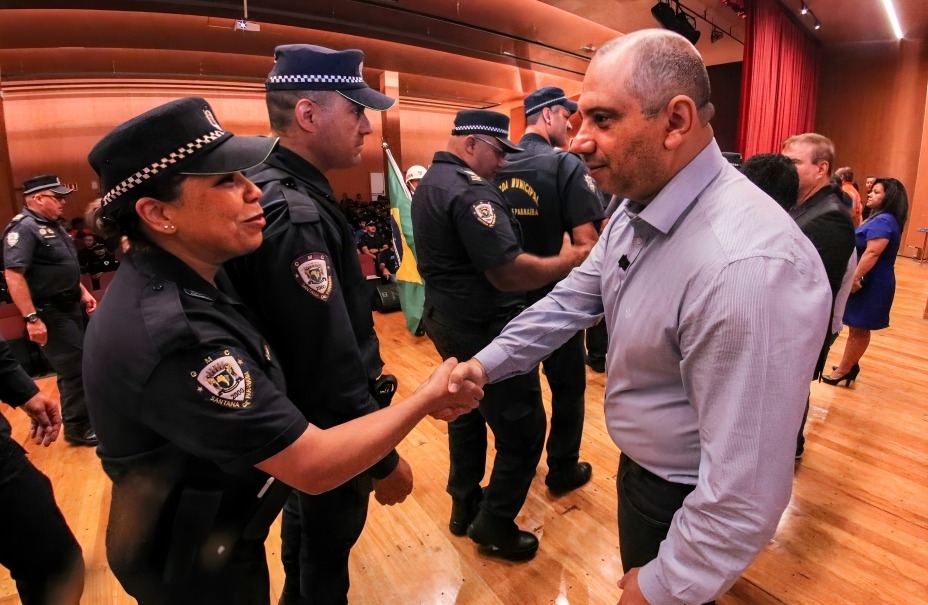 Marcos Tonho parabeniza GCM de Santana de Parnaíba por 24 anos de serviço 