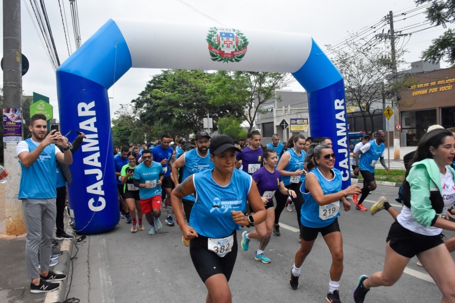 Corrida Novembro Azul reuniu centenas de atletas no Polvilho 