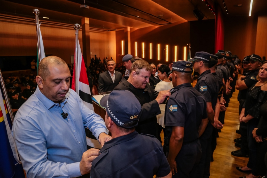 Marcos Tonho e Cezar homenageiam a Guarda Civil Municipal de Parnaíba