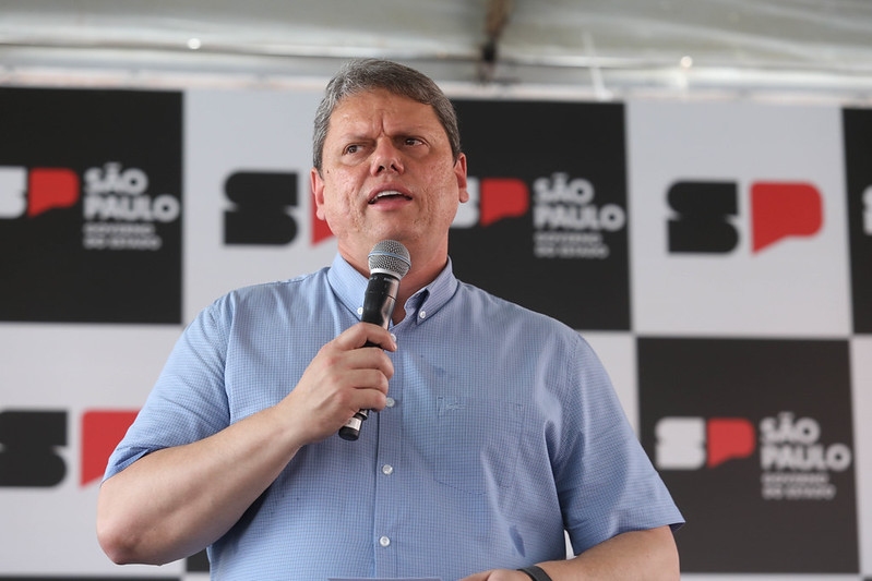 Governador Tarcísio de Freitas entrega mais 415 moradias populares