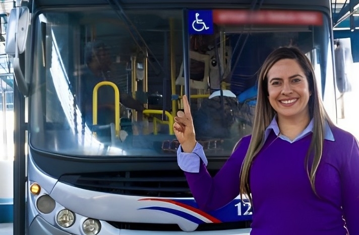Camila Godói solicita passagem gratuita nos ônibus municipais em Itapevi