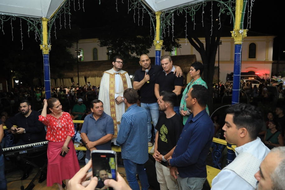 Abertura do Natal de Luz de Santana de Parnaíba recebe trinta mil pessoas
