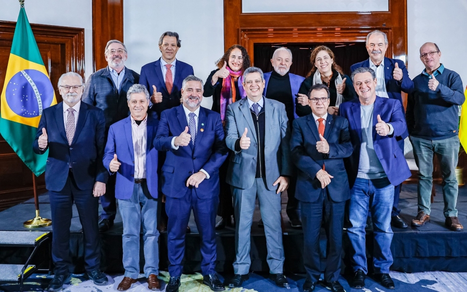 Lula faz balanço de ganhos do país com ciclo de viagens