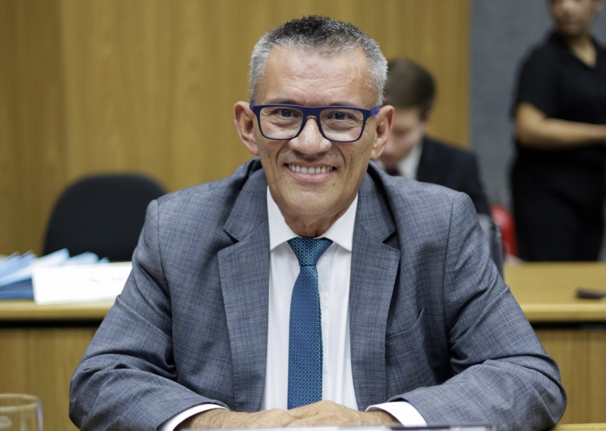 Vereador Tarcísio Carvalho propõe melhorias nas áreas da Saúde e Educação em Cajamar