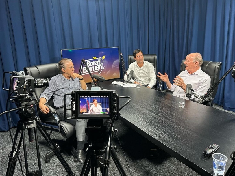 Rubens Furlan e Beto Piteri reforçam compromisso com a educação de qualidade em Barueri