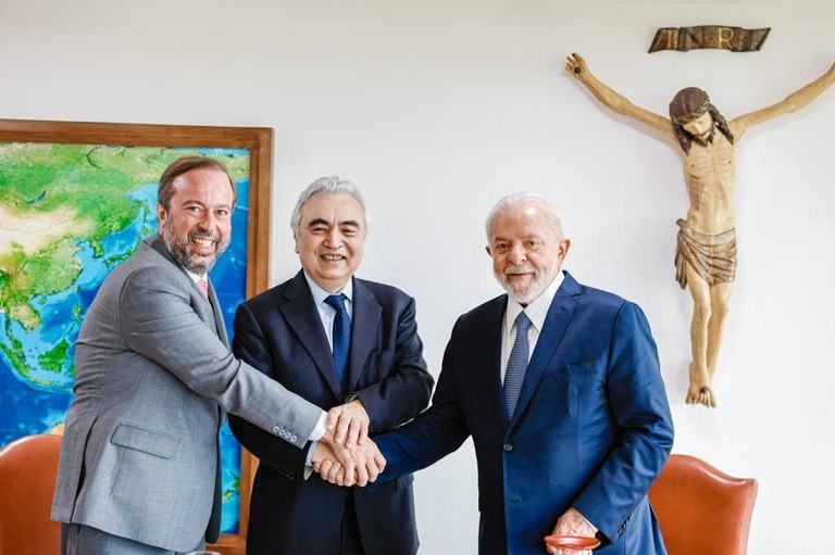 Presidente Lula e diretor-executivo da AIE debatem transição energética e inclusão social