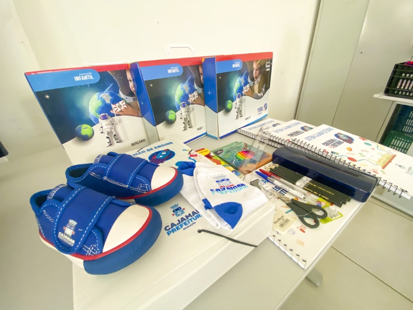 Danilo Joan inicia entrega de kits de materiais escolares para os alunos de Cajamar