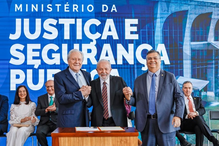 Presidente Lula afirma construir parcerias para combater o crime organizado