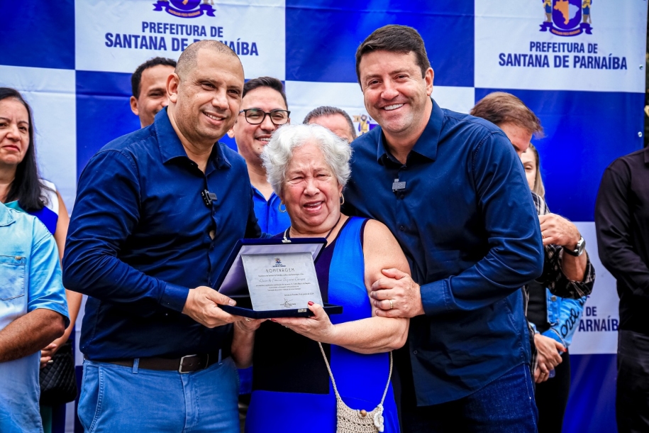 Marcos Tonho entrega novo Colégio Professor Carlos Alberto de Siqueira