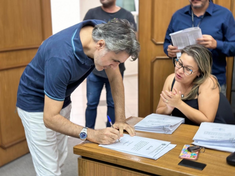 Danilo Joan contrata mais 7 médicos e 30 servidores para a Saúde