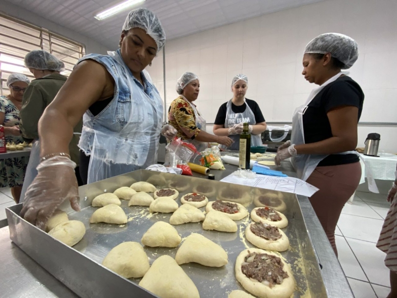 Fundo Social de Cajamar promove curso de congelamento de alimentos