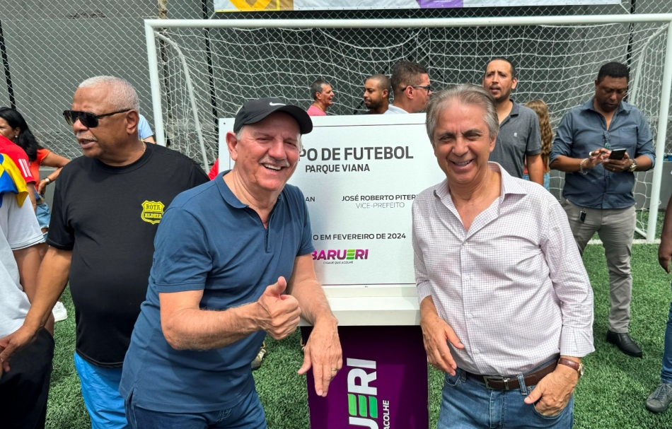 Furlan e Beto Piteri entregam campo de futebol no Votupoca