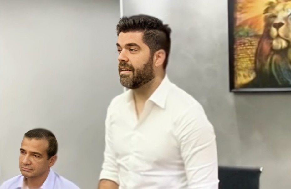 Prefeito Danilo Joan recebe 38 novos servidores da Educação 