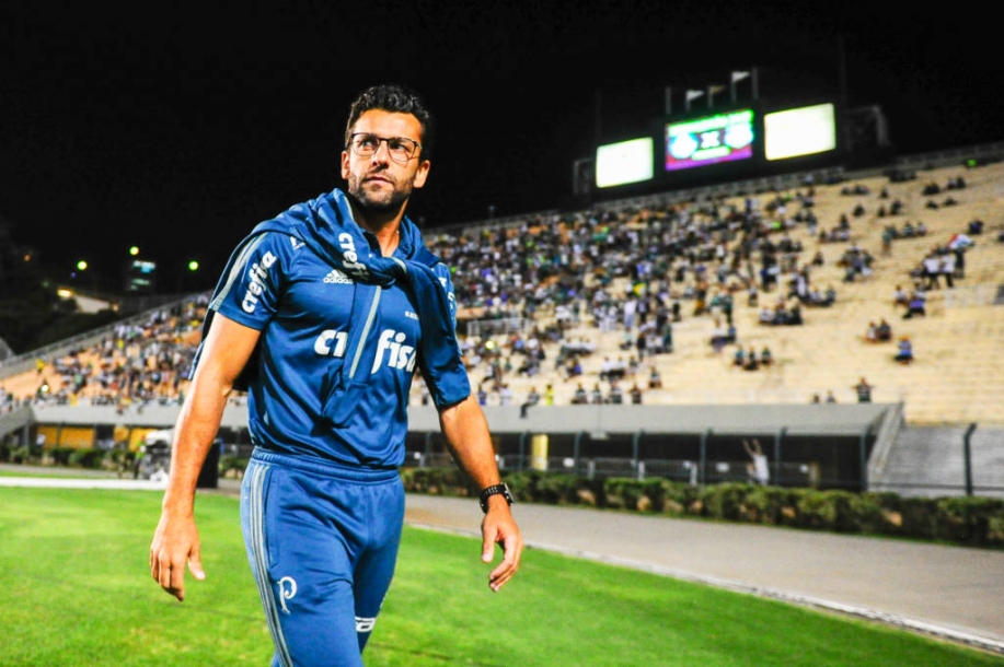 Bancado por capitão Dudu, Valentim foca jogo contra o Grêmio