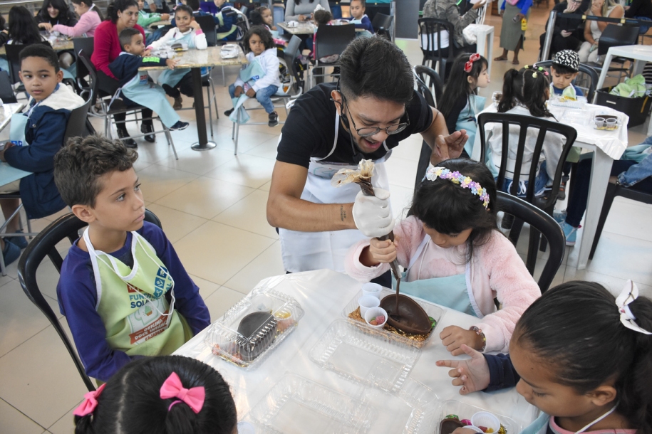 Fundo Social de Cajamar realiza edição especial da Oficina Doce Infância