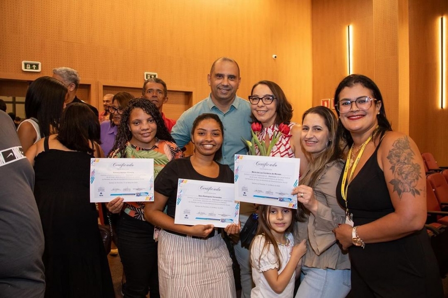 Marcos Tonho realiza formatura de cerca de 200 profissionais para o mercado de trabalho