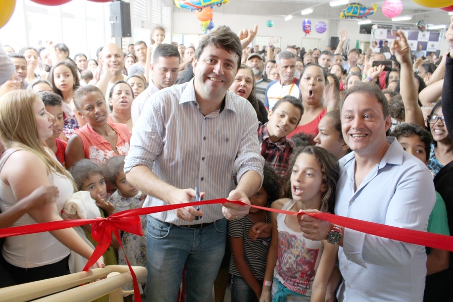 Elvis Cezar inaugura novo Colégio Bernardino no Cidade São Pedro