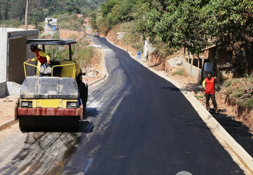 Parnaíba já asfaltou ou recapeou mais de 135 km de vias na cidade