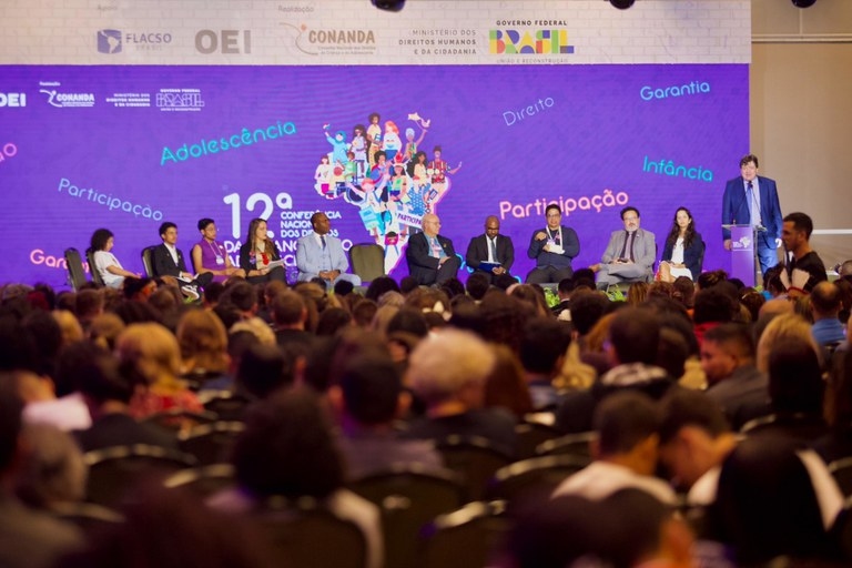 Lula lança mais de 70 ações e programas voltados à proteção de crianças e adolescentes