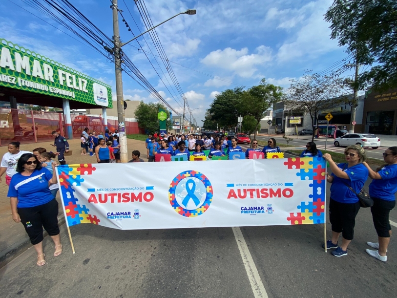 Caminhada Abril Azul promove conscientização sobre o autismo em Cajamar 