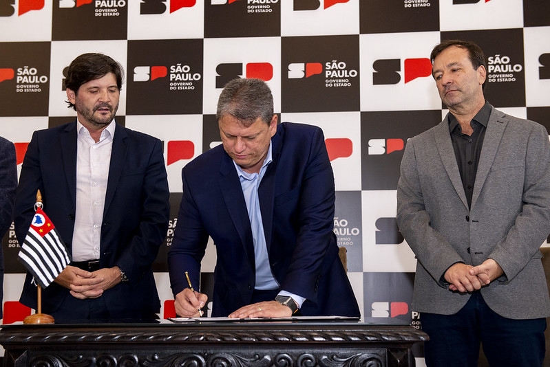 Tarcísio lança pacote para construção de mais de 43 mil moradias em 231 cidades