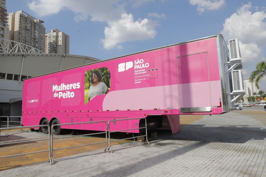 Carreta da mamografia realiza quase 500 exames em Barueri