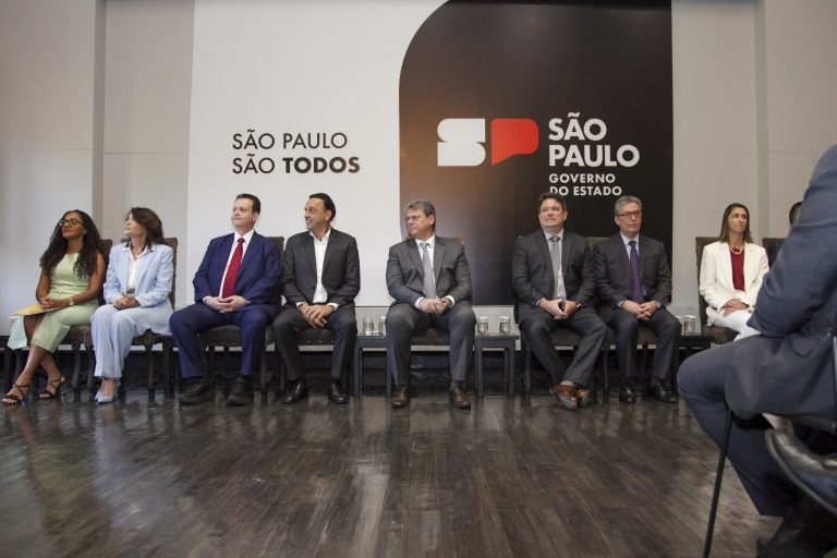 Tarcísio dá posse a novas secretárias de Políticas para a Mulher e Desenvolvimento Social