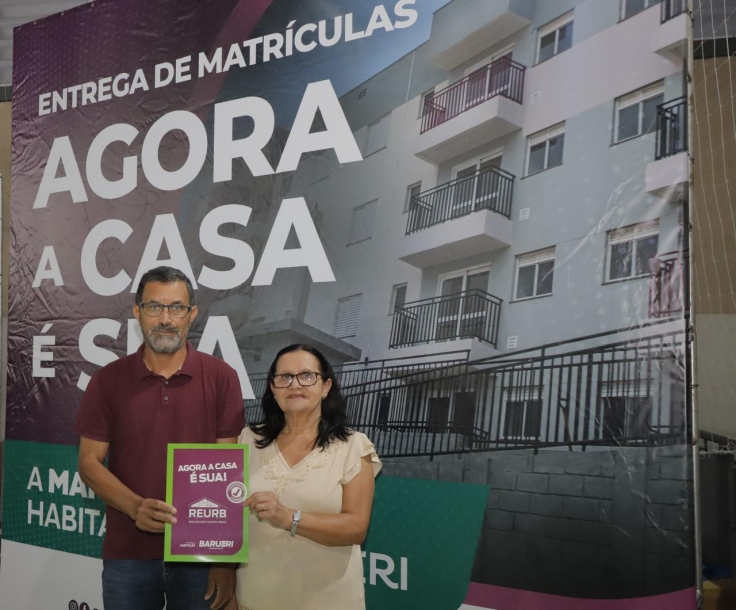 292 moradores do Pq. Imperial recebem títulos de propriedade