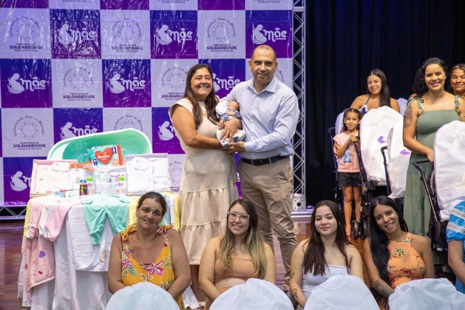 Marcos Tonho promove entrega de mais de 100 enxovais para as mães parnaibanas
