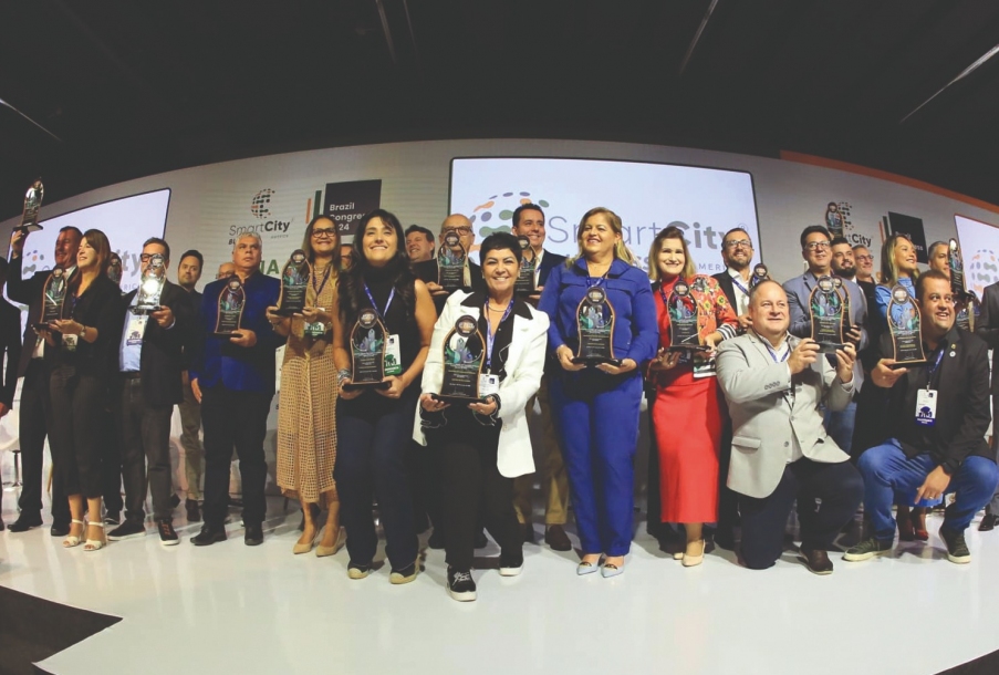 Santana de Parnaíba recebe prêmio InovaCidade na Smart City Business 