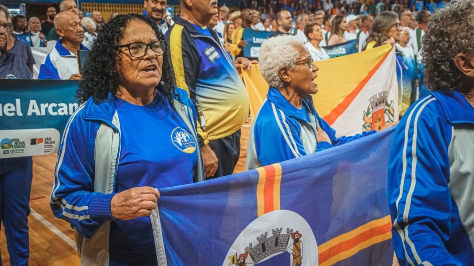 Centro de Convivência do Idoso participa da abertura do JOMI