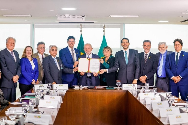 Presidente Lula sanciona lei que limita escolha de foro em processos judiciais