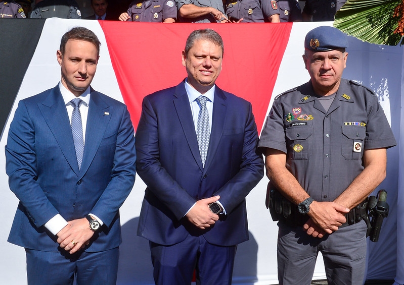 Governador Tarcísio participa de formatura de mais de 1,1 mil novos soldados da PM