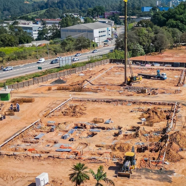 Marcos Tonho anuncia avanço nas obras da nova Câmara Municipal de Parnaíba