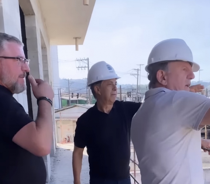 Furlan e Piteri realizam vistoria nas obras do Piscinão do Jardim Silveira