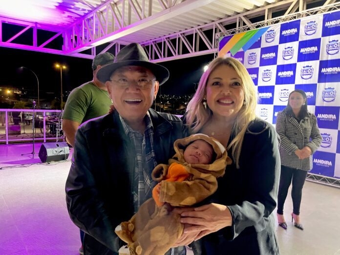 Dr. Sato e Dra. Denilda realizam lançamento da Campanha do Agasalho 2024