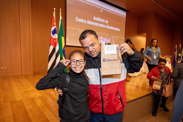 Mais 200 moradores recebem óculos de grau gratuitamente em Santana de Parnaíba