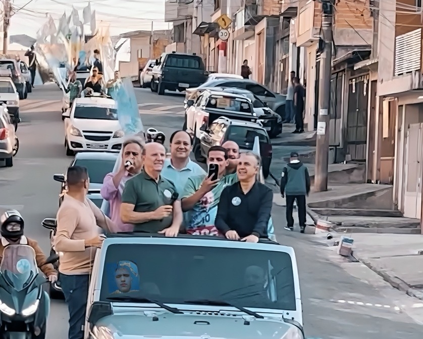 Rubens Furlan e Beto Piteri realizam caminhada no Parque Imperial