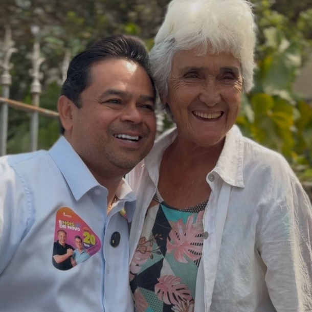 Teco Godoy realiza caminhada na Vila Gioia e recebe apoio dos moradores