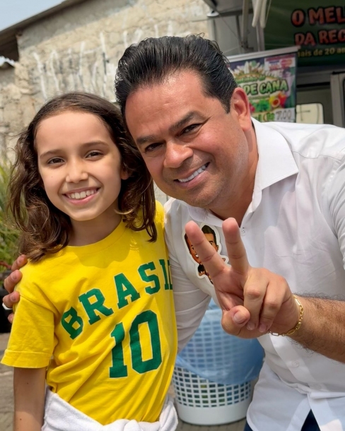 Teco Godoy prestigia Desfile Cívico de 7 de Setembro em Itapevi